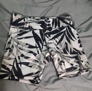 Printed biker shorts / spandex shorts